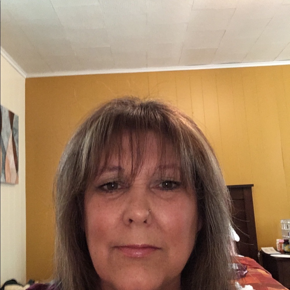 Meet your Posher, Cynthia